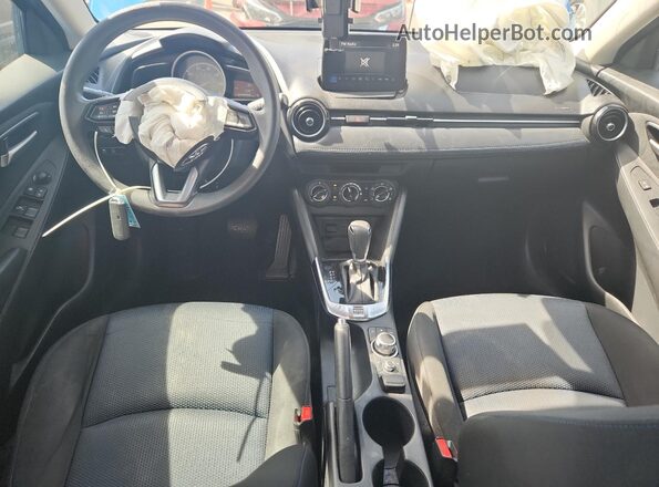3MYDLBYVXKY506286 2019 TOYOTA YARIS Blue Вид панелі приладів