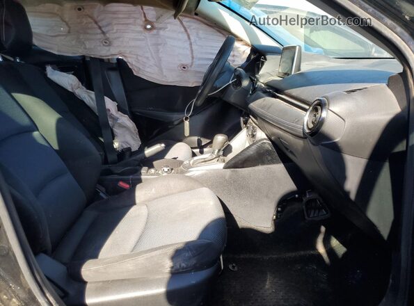 3MYDLBZV2GY113341 2016 TOYOTA SCION Black Front interior view