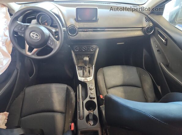 3MYDLBZV2GY113341 2016 TOYOTA SCION Black Dashboard view