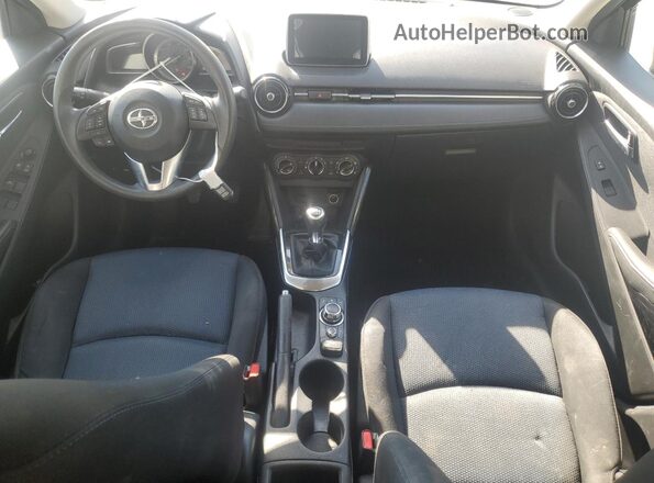 3MYDLBZVXGY129206 2016 TOYOTA SCION Black წინა პანელის ხედი