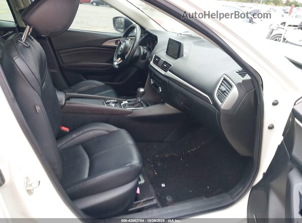 3MZBN1V38JM170055 2018 MAZDA 3 White 
