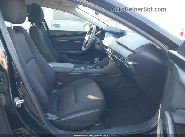3MZBPAAL4MM204464 2021 MAZDA 3 Черный Вид салона спереди