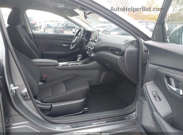 3N1AB8CV0SY376696 2025 NISSAN SENTRA Gray Вид салону спереду