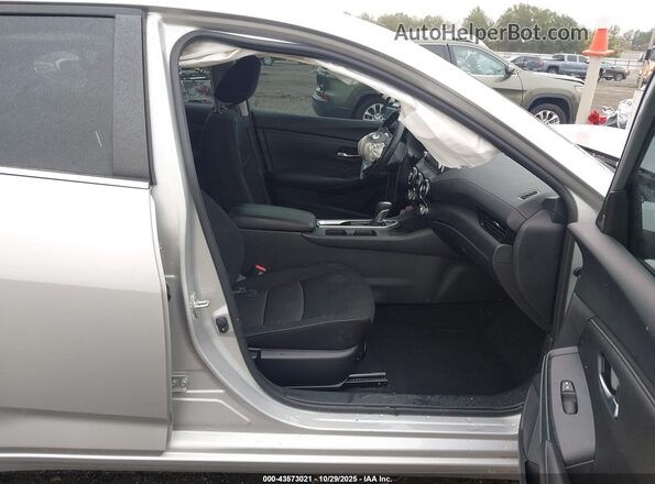 3N1AB8CV2PY293715 2023 NISSAN SENTRA Silver 