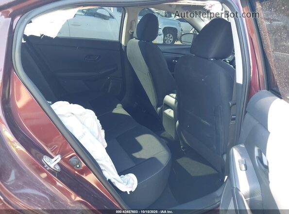 3N1AB8CV4RY276174 2024 NISSAN SENTRA Burgundy VIN կոդի պիտակի տեսք