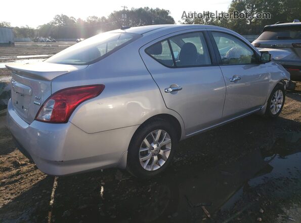 3N1CN7AP2JL860928 2018 NISSAN VERSA Silver 
