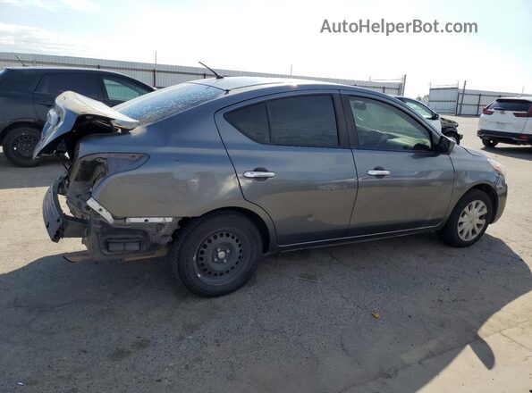 3N1CN7AP8JL812477 2018 NISSAN VERSA Gray 
