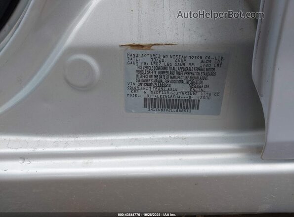 3N1CN8DV2LL882513 2020 NISSAN VERSA Silver Widok komory silnika