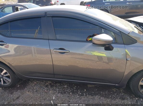 3N1CN8EV4LL843808 2020 NISSAN VERSA Gray Вид задньої частини салону