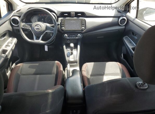 3N1CN8FV8PL828684 2023 NISSAN VERSA Silver Widok deski rozdzielczej
