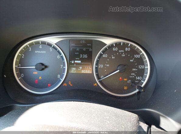 3N1CP5BV5RL577320 2024 NISSAN KICKS Gray Widok tylnych siedzeń