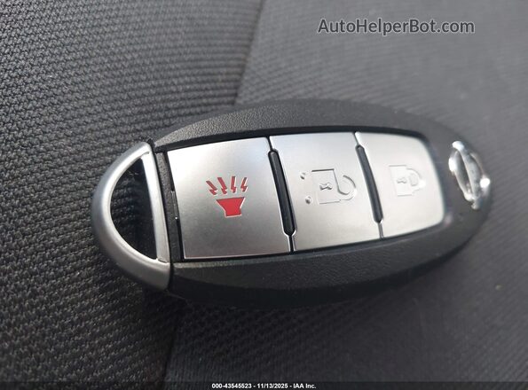 3N1CP5BV8SL493045 2025 NISSAN KICKS PLAY Blue Dashboard view