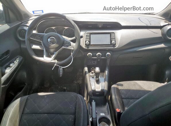 3N1CP5CU4JL523016 2018 NISSAN KICKS Silver 