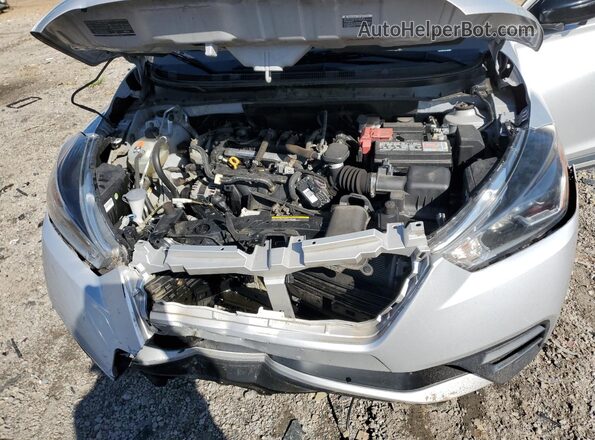 3N1CP5CU6JL533188 2018 NISSAN KICKS Silver 