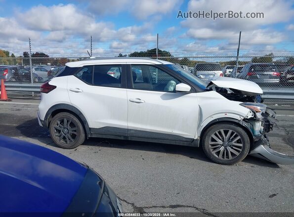 3N1CP5CV1ML533550 2021 NISSAN KICKS Белый Вид задней части салона