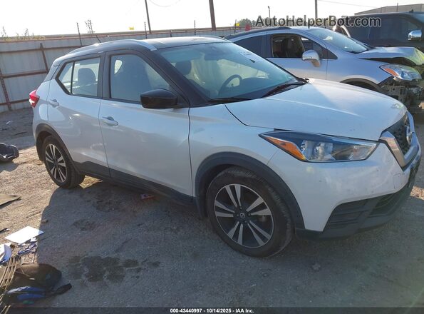 3N1CP5CV2LL572145 2020 NISSAN KICKS Белый Вид задней части салона