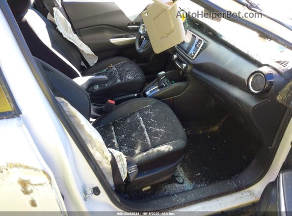 3N1CP5CV3LL536626 2020 NISSAN KICKS White Front interior view