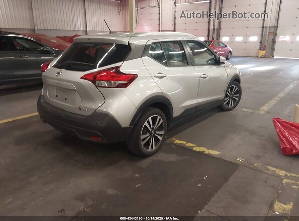 3N1CP5CV4LL491793 2020 NISSAN KICKS Silver Trasero derecho