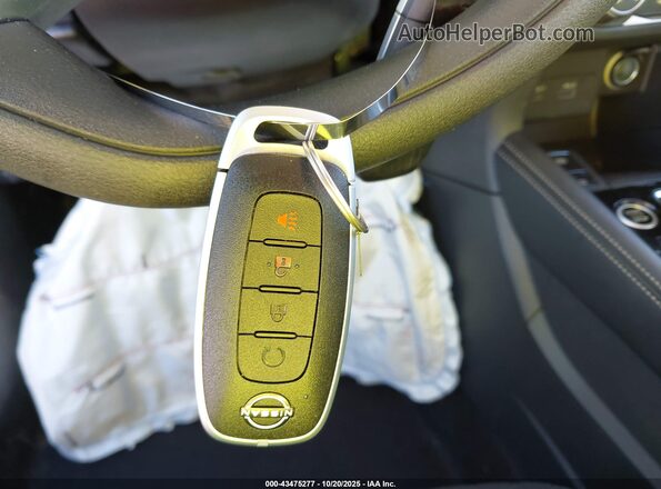 3N1CP5CV5RL552352 2024 NISSAN KICKS Gray Widok deski rozdzielczej
