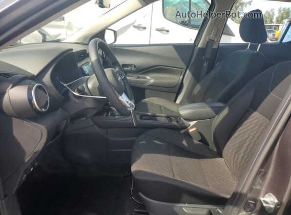 3N1CP5CV7RL522298 2024 NISSAN KICKS Gray Front interior view