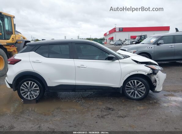 3N1CP5CVXNL483264 2022 NISSAN KICKS White Vista interior trasera