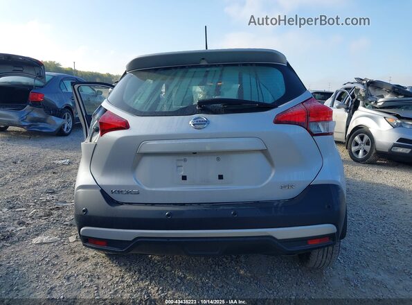 3N1CP5DV0LL568979 2020 NISSAN KICKS Silver 