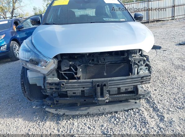 3N1CP5DV0LL568979 2020 NISSAN KICKS Silver Front view