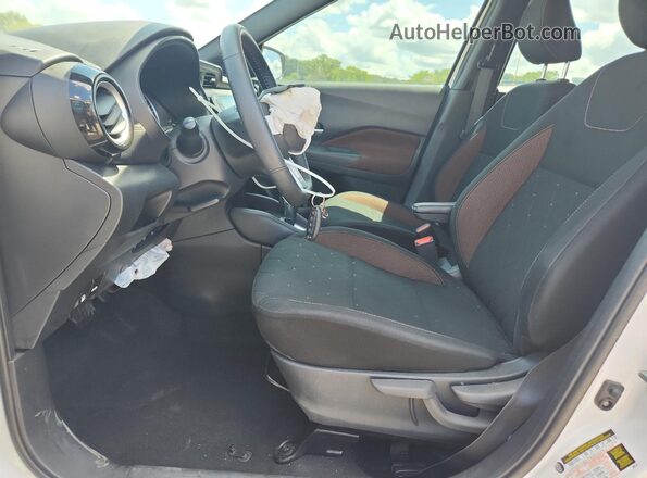 3N1CP5DV1LL539085 2020 NISSAN KICKS White წინა სალონის ხედი