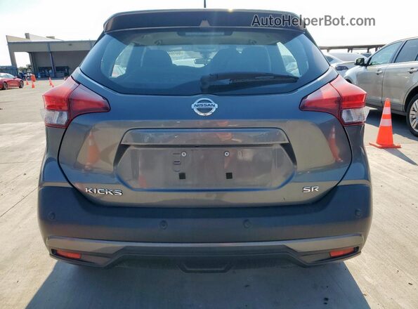 3N1CP5DV2LL578963 2020 NISSAN KICKS Gray Вид ззаду