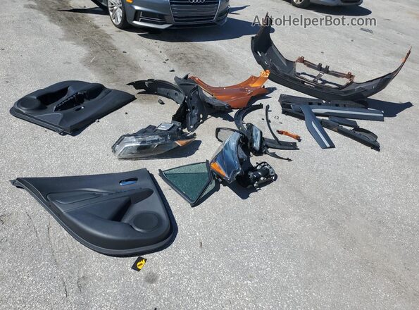 3N1CP5DV4LL534012 2020 NISSAN KICKS Orange Vista de la etiqueta del VIN