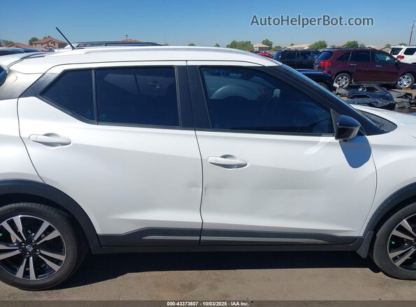 3N1CP5DV6LL564189 2020 NISSAN KICKS White Widok wnętrza 360 stopni