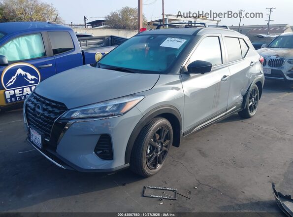 3N1CP5DV7RL472470 2024 NISSAN KICKS Серый Передняя левая четверть