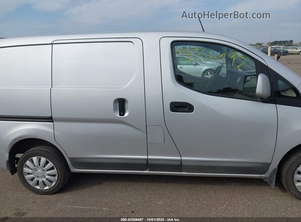 3N6CM0KN6KK692137 2019 NISSAN NV200 Silver Widok wnętrza z tyłu