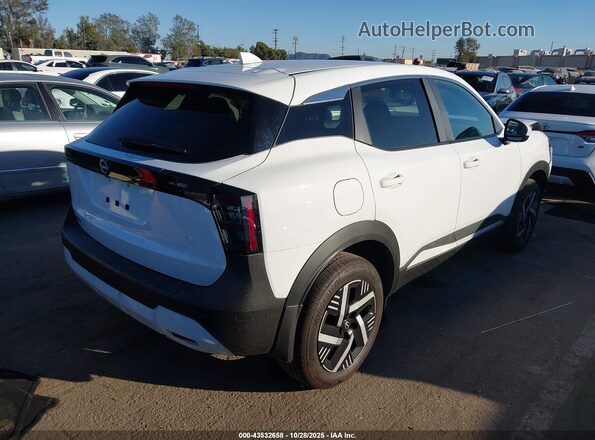 3N8AP6CA0SL393967 2025 NISSAN KICKS Белый Задняя правая четверть