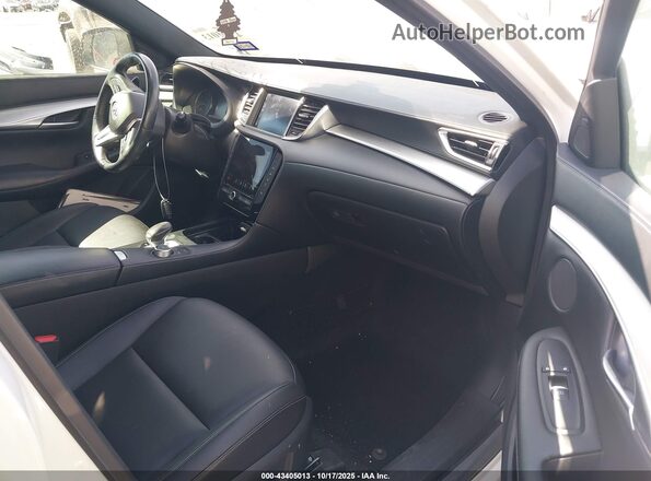 3PCAJ5BA2MF112021 2021 INFINITI QX50 White Вид салону спереду