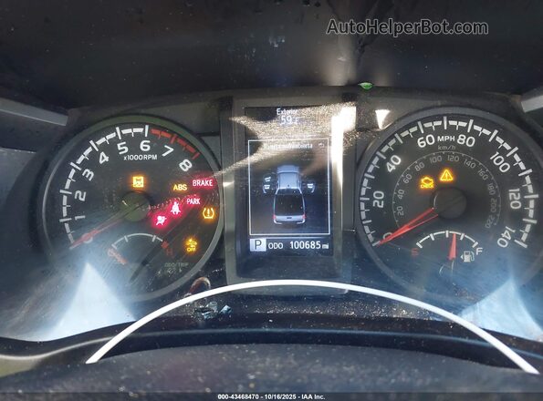3TMCZ5AN3PM654637 2023 TOYOTA TACOMA White Vista de los asientos traseros