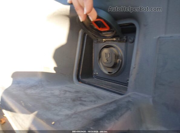 3TMCZ5AN4NM477352 2022 TOYOTA TACOMA Черный 