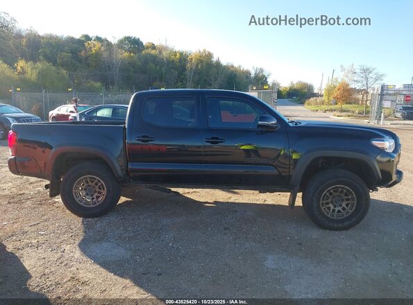3TMCZ5AN4NM477352 2022 TOYOTA TACOMA Черный Вид задней части салона