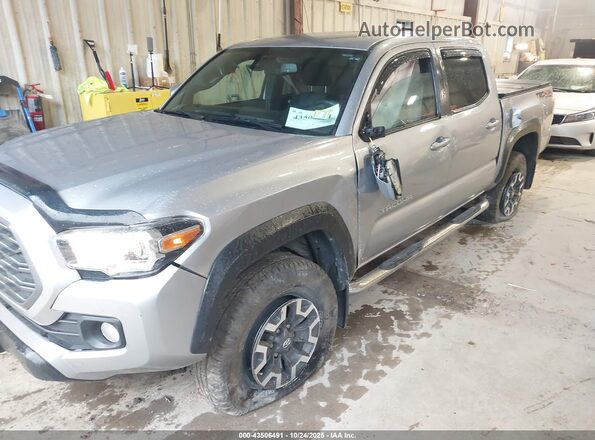 3TMCZ5AN7LM323229 2020 TOYOTA TACOMA Silver Вид спереду