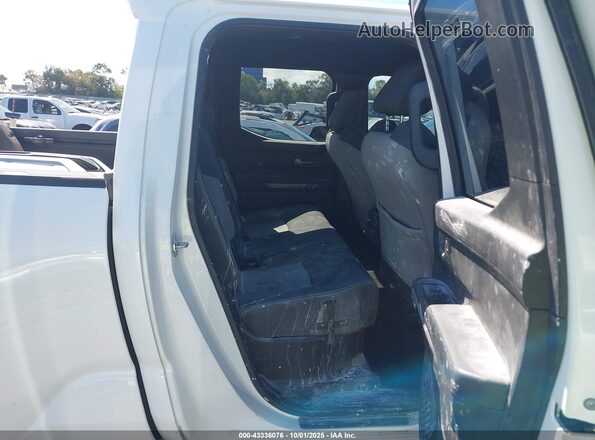 3TMLB5FNXRM018362 2024 TOYOTA TACOMA White Widok naklejki z numerem VIN