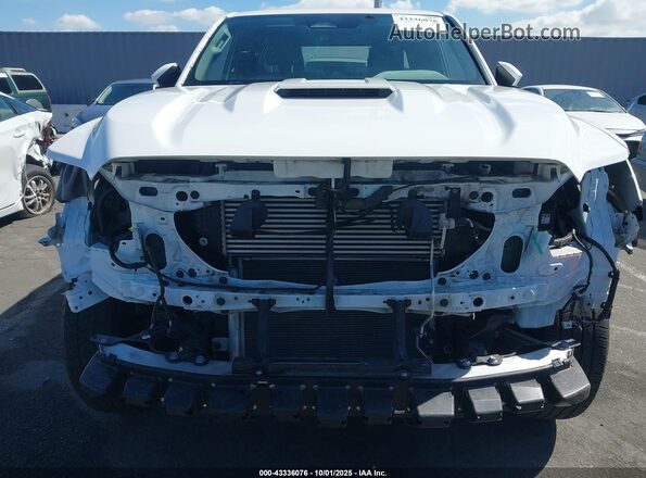 3TMLB5FNXRM018362 2024 TOYOTA TACOMA White Widok z przodu