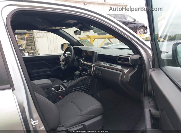 3TMLB5JNXSM170736 2025 TOYOTA TACOMA Silver Front interior view