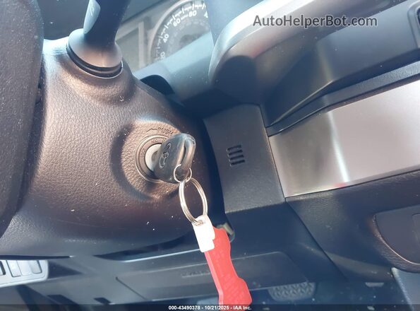 3TYAX5GNXMT033447 2021 TOYOTA TACOMA Silver Առջևի վահանակի տեսք