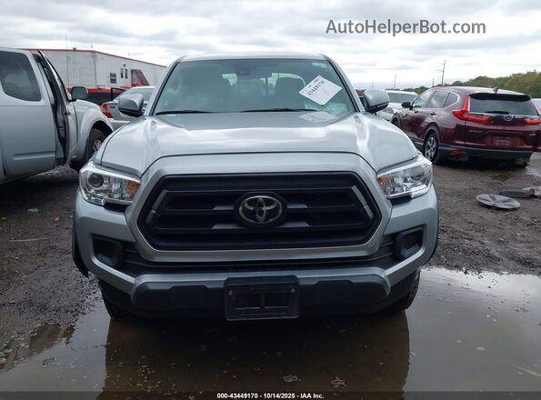 3TYCZ5AN2NT055469 2022 TOYOTA TACOMA Серебряный Вид щитка приборов