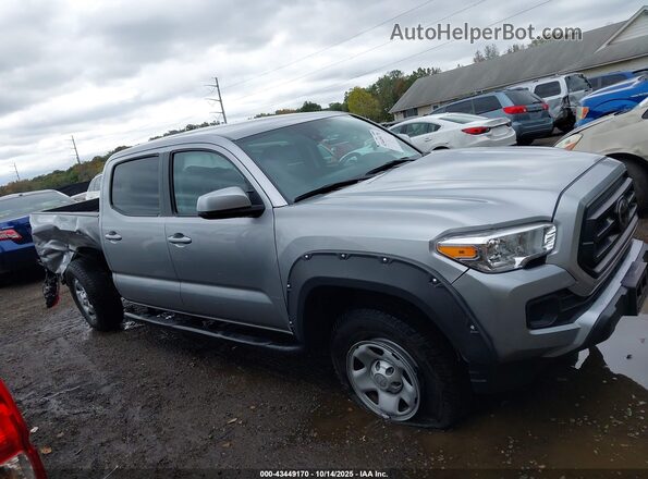 3TYCZ5AN2NT055469 2022 TOYOTA TACOMA Серебряный Вид задней части салона