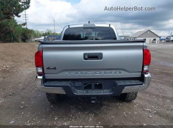 3TYCZ5AN6NT077233 2022 TOYOTA TACOMA Silver 