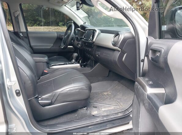 3TYCZ5AN6NT077233 2022 TOYOTA TACOMA Silver Սալոնի դիմացի տեսք
