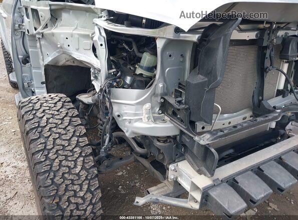 3TYCZ5AN6NT077233 2022 TOYOTA TACOMA Silver 