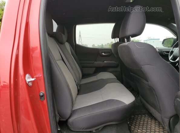 3TYDZ5BN5NT014515 2022 TOYOTA LE Red Vista de los asientos traseros