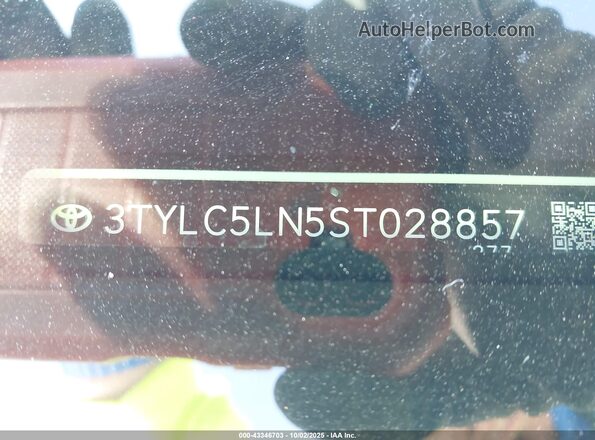 3TYLC5LN5ST028857 2025 TOYOTA TACOMA HYBRID White Vista del compartimento del motor
